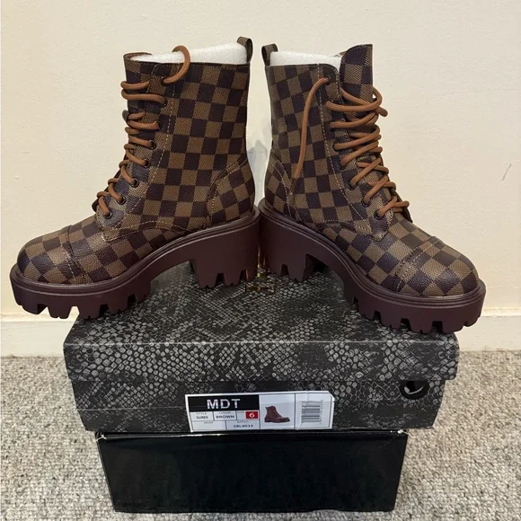 Checkered Brown Combat Boots by MDT Size 6 - Picture 2 of 8